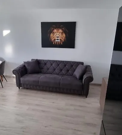 Elias Luxury Constança